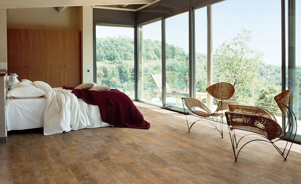 Stylische Fliesen in Holzoptik